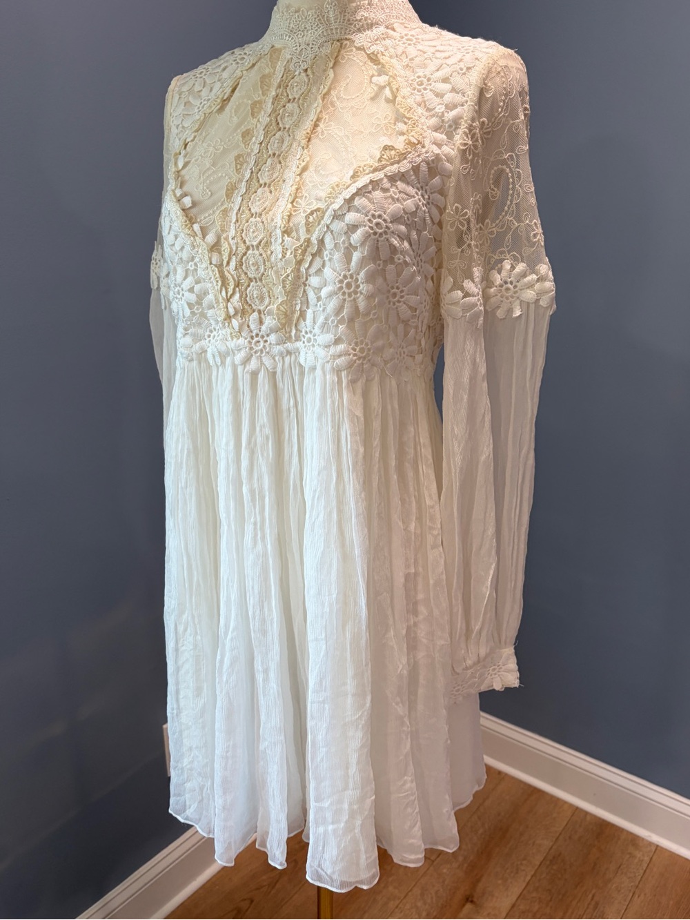 Free People Lou Lou Babydoll Dress NWT Ivory Lace Open Back Size 8 - Picture 2 of 13